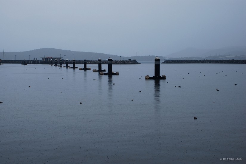03.24- Apres la depression, le port est un vrai depotoir.JPG